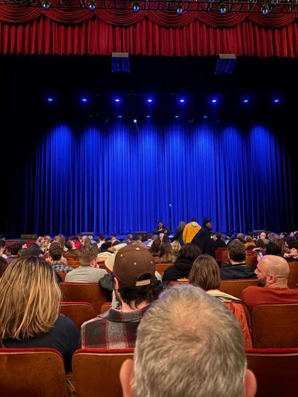 Chicago Theatre, section: MNFL4L, row: LL, seat: 405