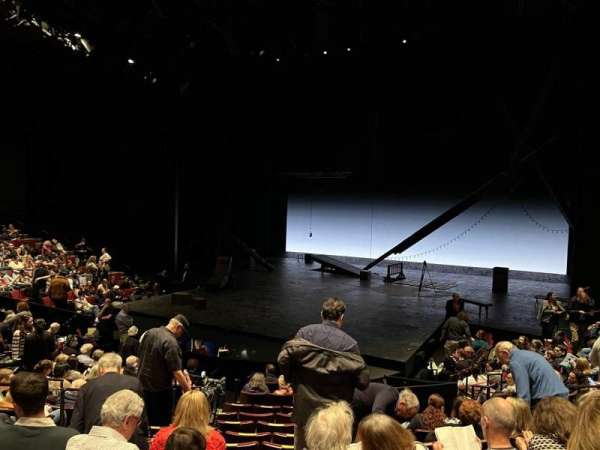 Vivian Beaumont Theater, section: Orchestra RC, row: N, seat: 406