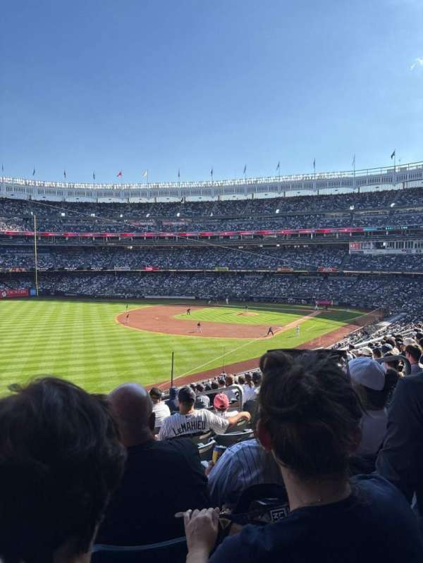 Yankee Stadium, section: 231, row: 12, seat: 6