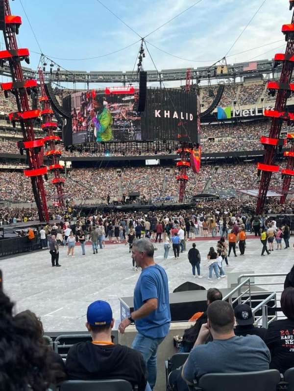 MetLife Stadium, section: 148, row: 9, seat: 15