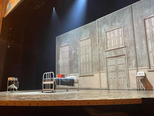 Gerald Schoenfeld Theatre, section: Orchestra R, row: D, seat: 6