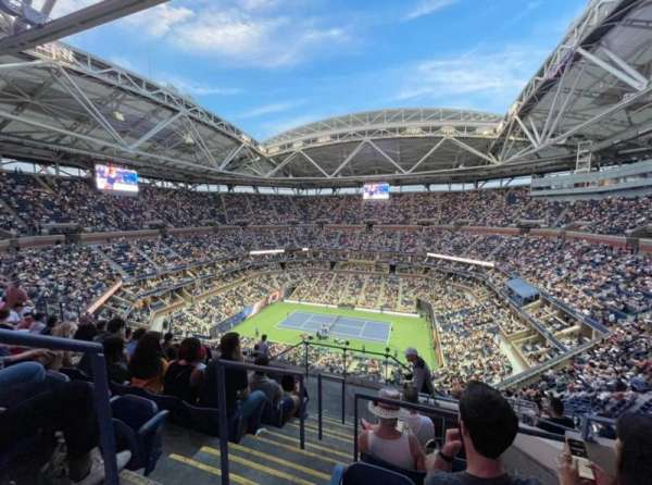 Arthur Ashe Stadium, section: 333, row: G, seat: 17