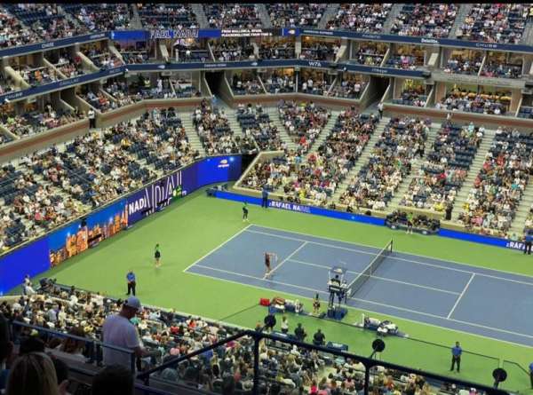 Arthur Ashe Stadium, section: 333, row: G, seat: 16