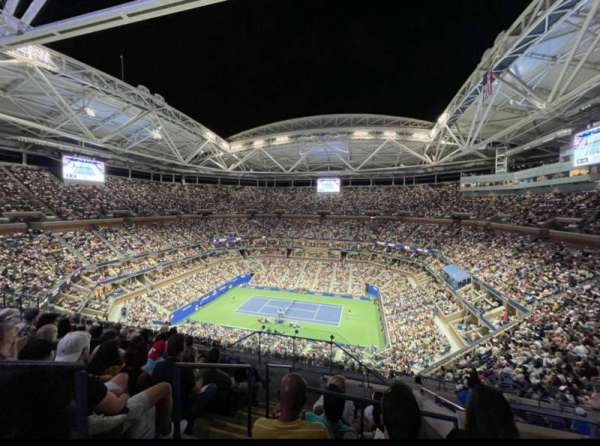 Arthur Ashe Stadium, section: 333, row: G, seat: 17