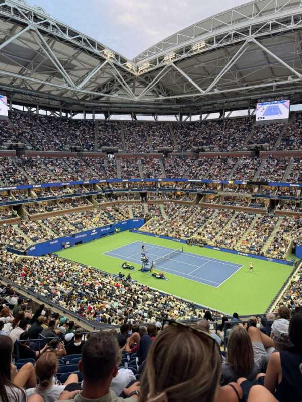 Arthur Ashe Stadium, section: 131, row: M, seat: 20