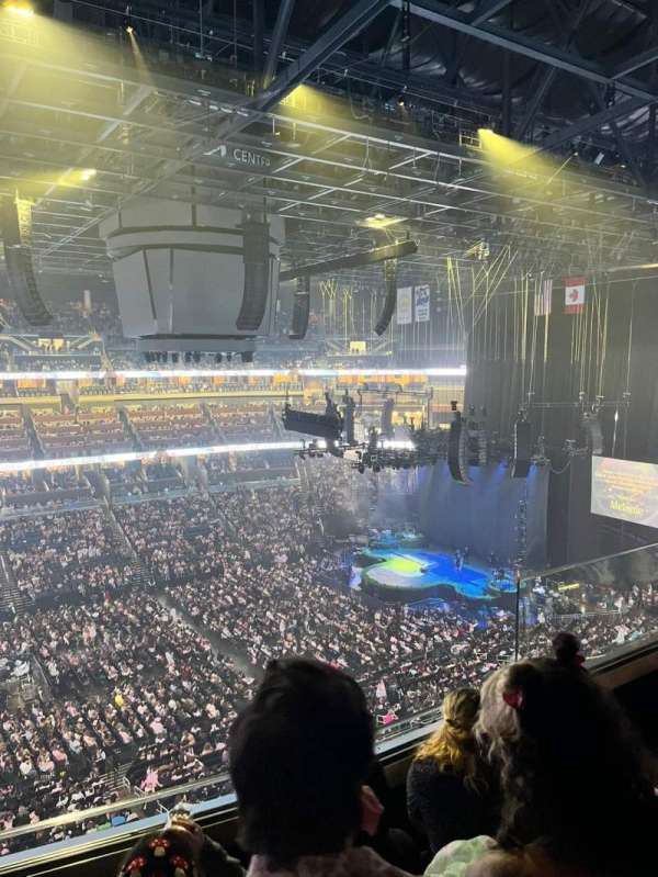 Kia Center, section: 211, row: 3, seat: 5