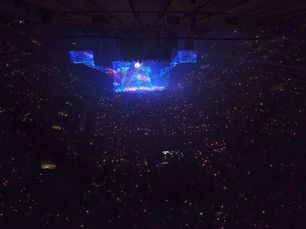 Madison Square Garden, section: 304, row: 1, seat: 10