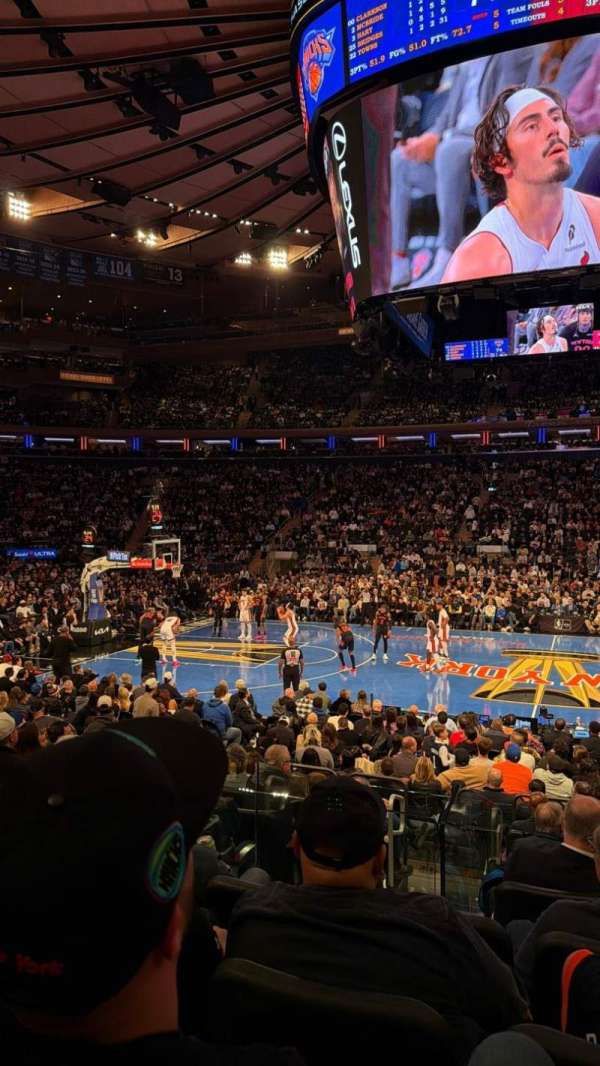 Madison Square Garden, section: 107, row: 09, seat: 14