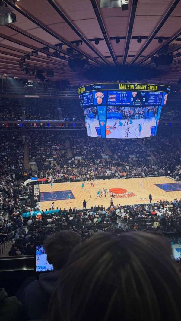 Madison Square Garden, section: 210, row: 3, seat: 6