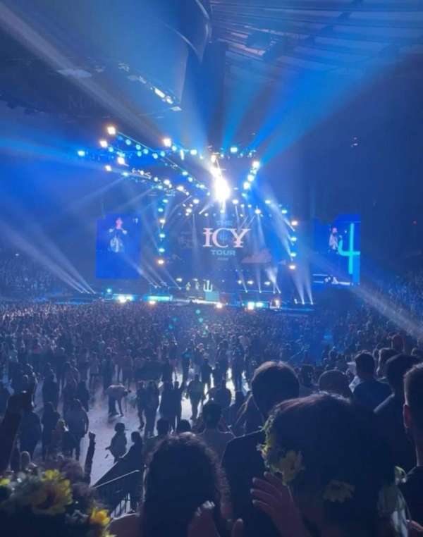 Madison Square Garden, section: 104, row: 10, seat: 4