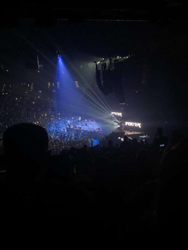 MGM Grand Garden Arena, section: 226, row: E, seat: 17