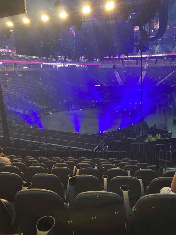 T-Mobile Arena, section: 1, row: U, seat: 19