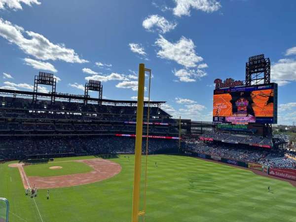 Citizens Bank Park, section: 306, row: 2, seat: 9