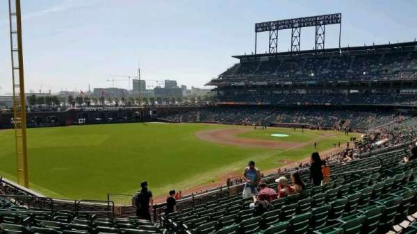 Oracle Park, section: 232, row: j, seat: 17