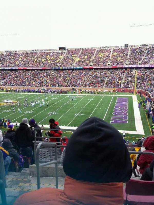 Huntington Bank Stadium, section: 235, row: 11, seat: 18