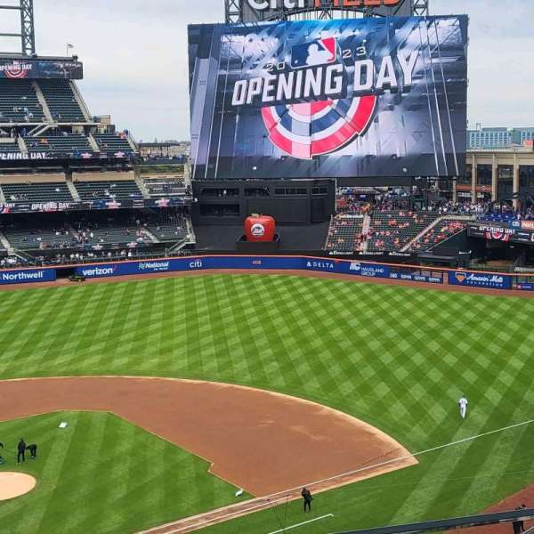 Citi Field, section: 411, row: 2, seat: 7