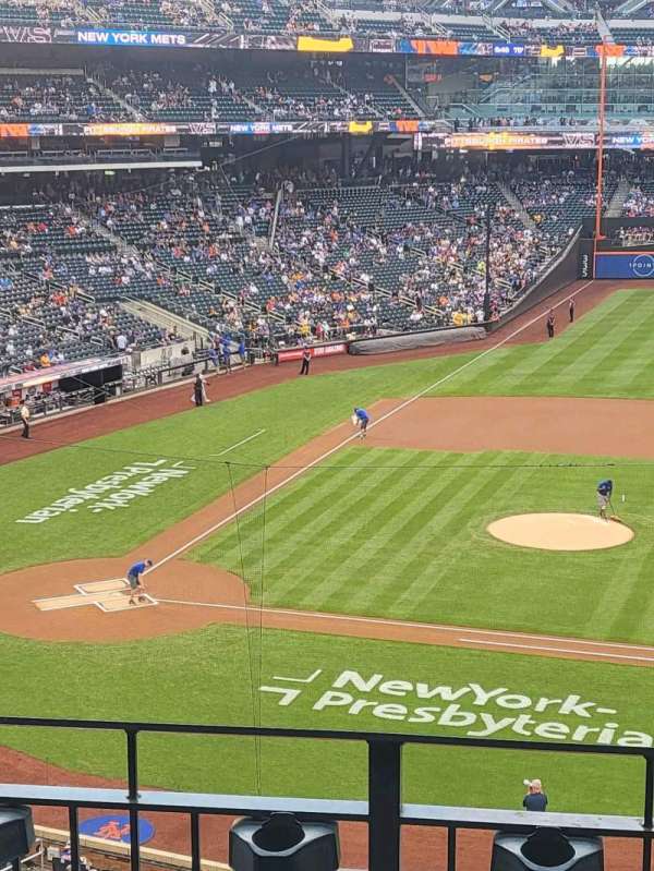 Citi Field, section: 312, row: 3, seat: 16