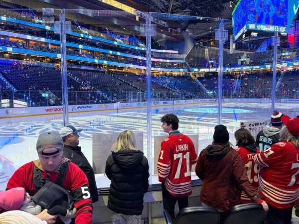 Climate Pledge Arena, section: 06, row: D, seat: 1