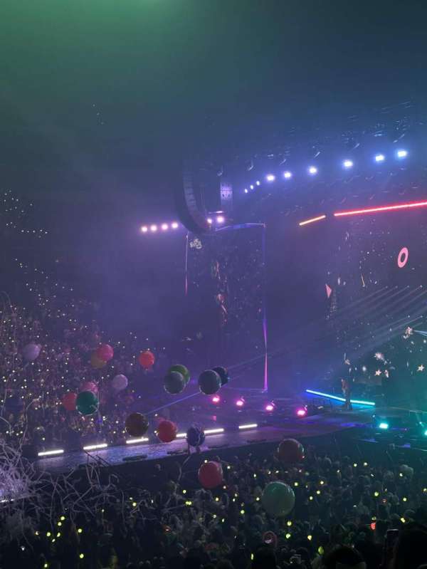 American Airlines Center, section: 107, row: V, seat: 11