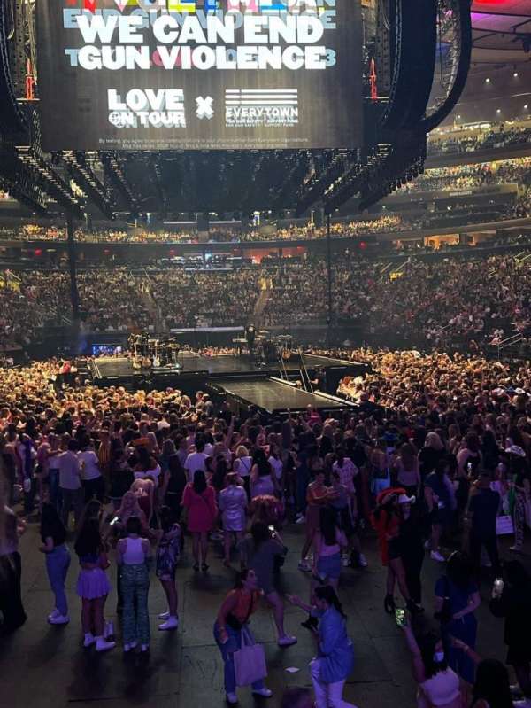 Madison Square Garden, section: 102, row: 7, seat: 9