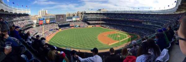 Yankee Stadium, section: 428, row: 3, seat: 8