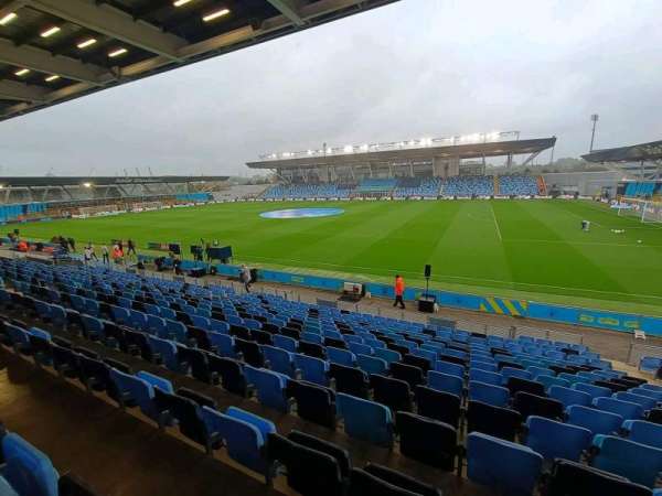 Joie Stadium, section: W6, row: R, seat: 217