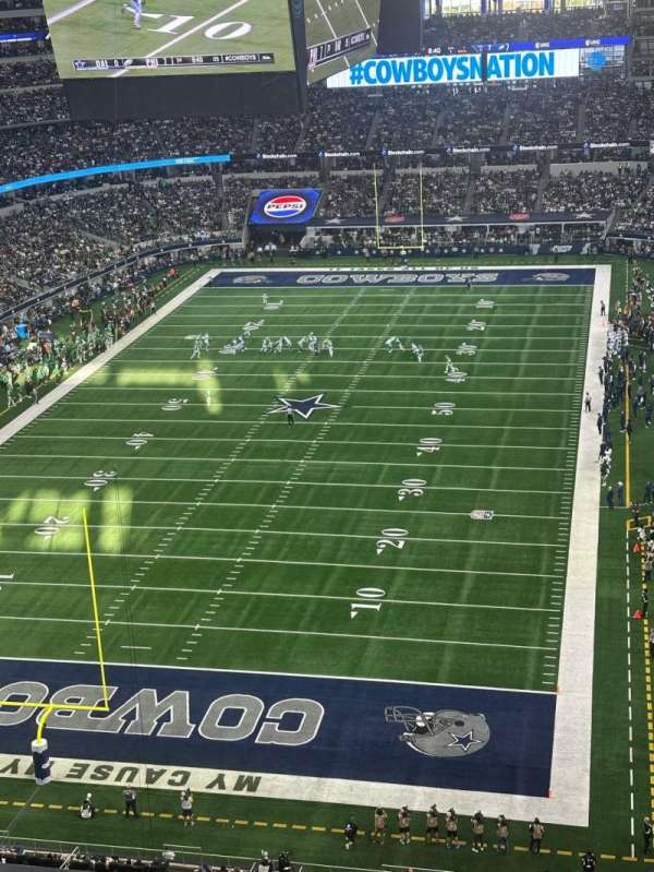 AT&T Stadium, section: 425, row: 1, seat: 1