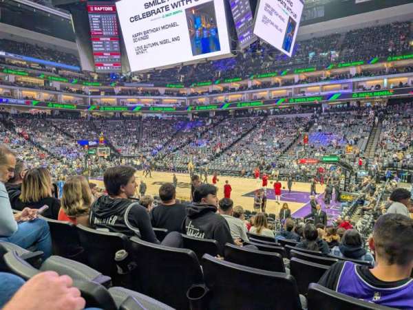 Golden 1 Center, section: 105, row: E, seat: 3