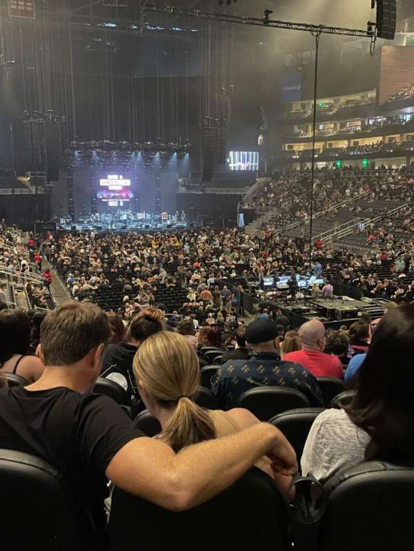 State Farm Arena, section: 115, row: R, seat: 9