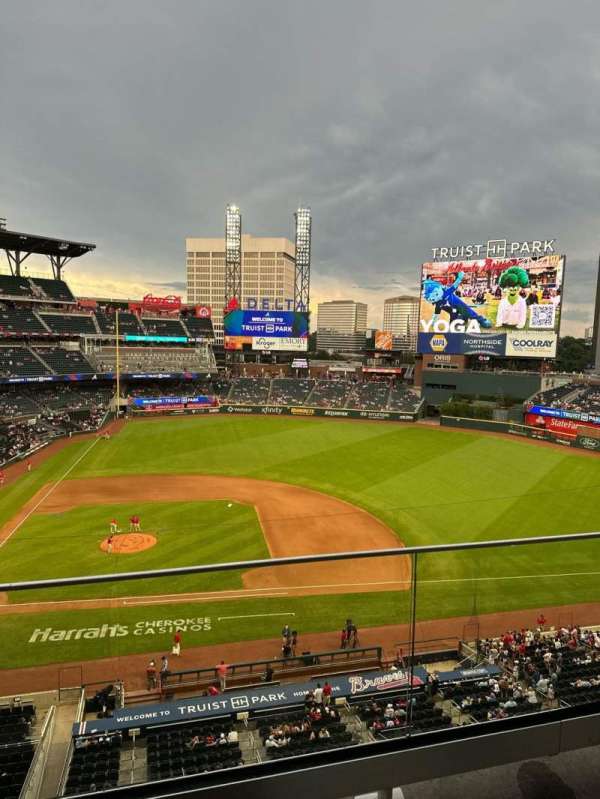Truist Park, section: 318, row: 2, seat: 20