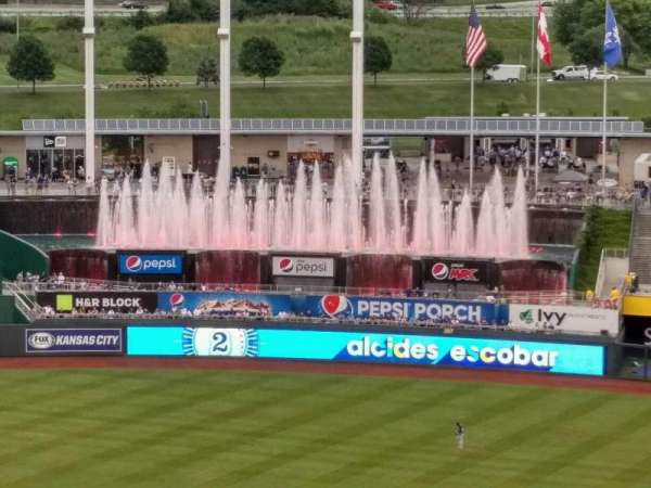 Kauffman Stadium, section: 417, row: EE, seat: 23
