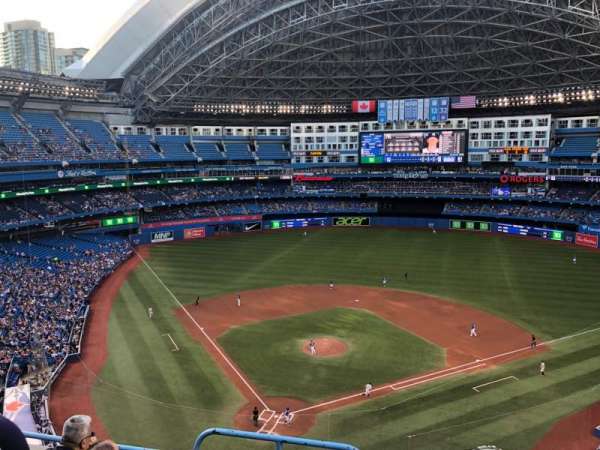 Rogers Centre, section: 522, row: 4, seat: 20