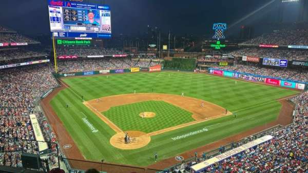 Citizens Bank Park, section: 319, row: 4, seat: 17