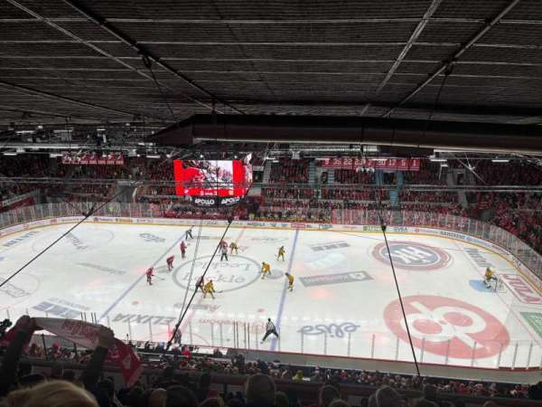 Helsingin Jäähalli, section: E6, row: 13, seat: 203