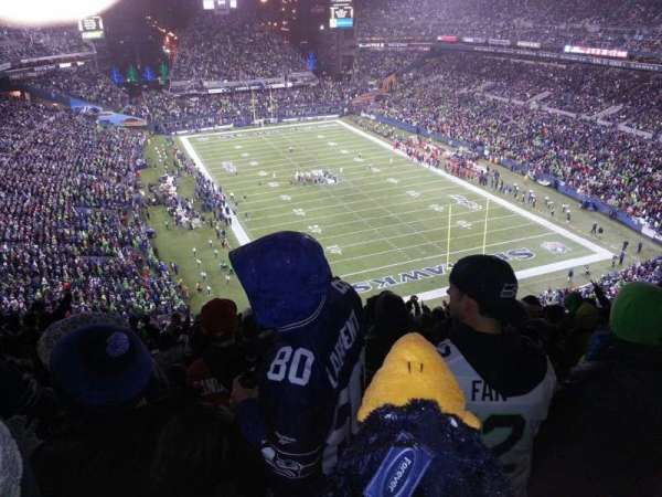 Lumen Field, section: 325, row: W, seat: 19