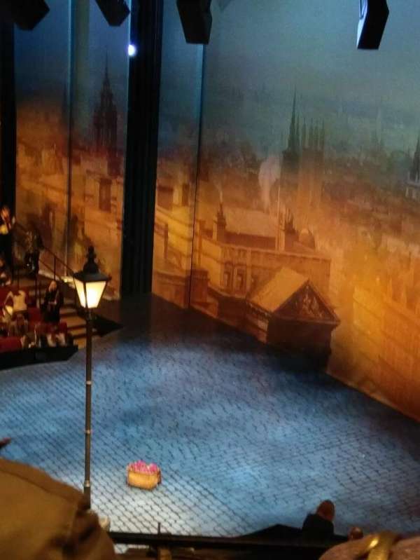 Vivian Beaumont Theater, section: Loge R, row: C, seat: 511