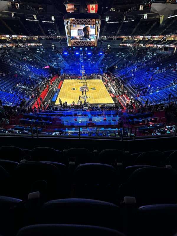 T-Mobile Arena, section: 101, row: D, seat: 5