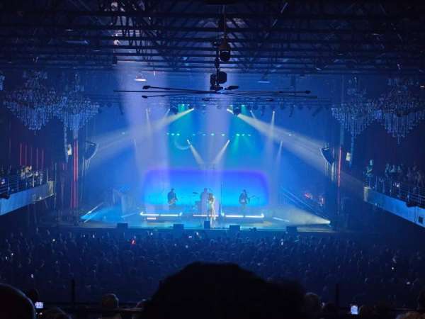 Coca-Cola Roxy, section: 201, row: G, seat: 22