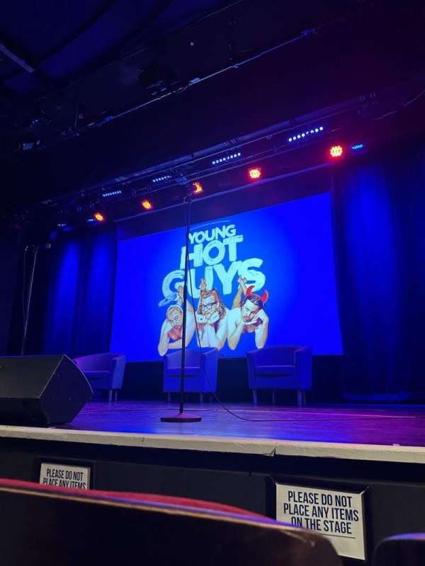 Leicester Square Theatre, section: Stalls, row: B, seat: 8