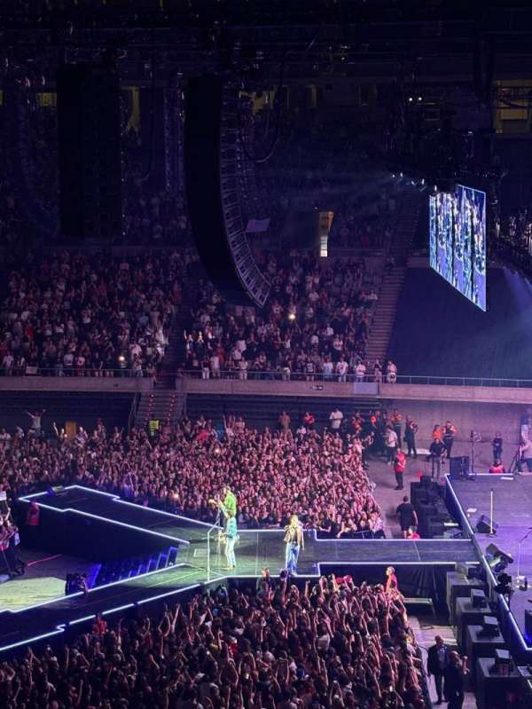 Palau Sant Jordi, section: 203, row: 31, seat: 4