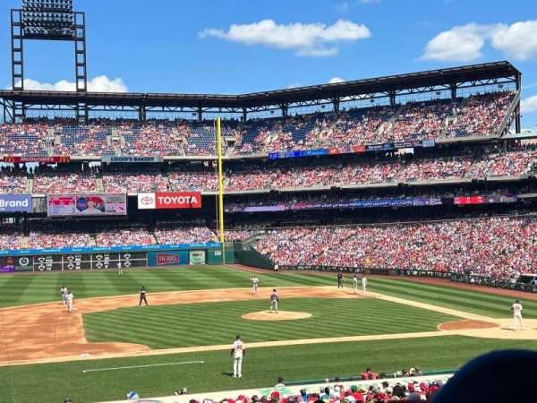 Citizens Bank Park, section: 133, row: 33, seat: 15