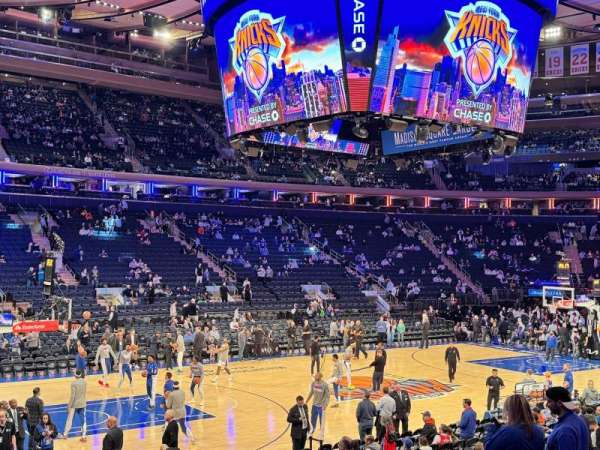Madison Square Garden, section: 105, row: 12, seat: 14