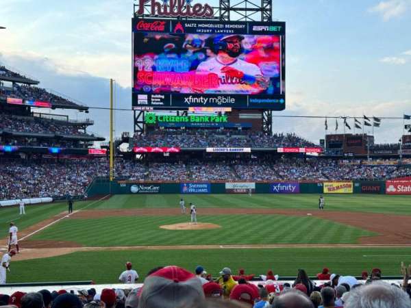 Citizens Bank Park, section: 118, row: 21, seat: 2