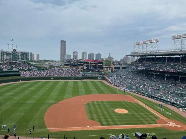 Wrigley Field, section: 310L, row: 10, seat: 3
