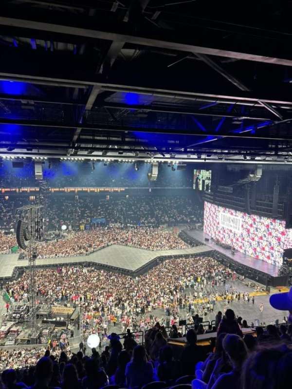 Paris La Défense Arena, section: 418, row: 61, seat: 7