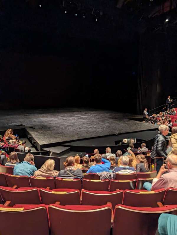 Vivian Beaumont Theater, section: Orchestra LC, row: L, seat: 206