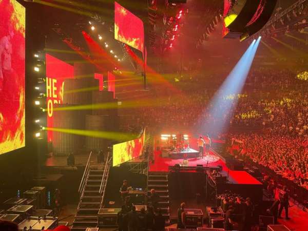 Unipol Forum, section: B8, row: 6, seat: 4