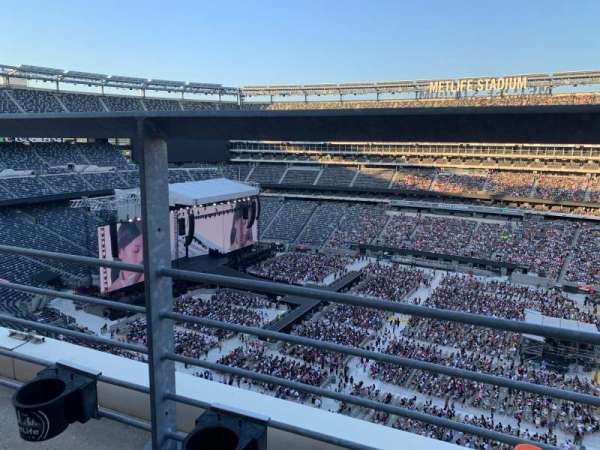 MetLife Stadium, section: 337, row: 1, seat: 2