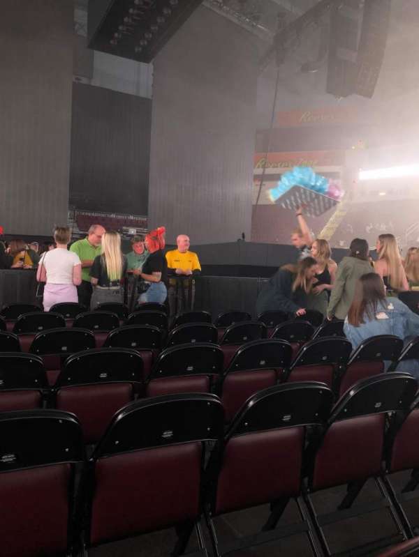 Giant Center, section: Floor C, row: 7, seat: 5