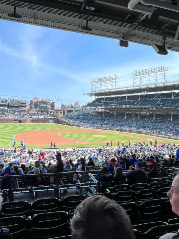 Wrigley Field, section: 209, row: 8, seat: 11